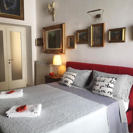 نابولي Suite Ottocento Napoletano المظهر الخارجي الصورة