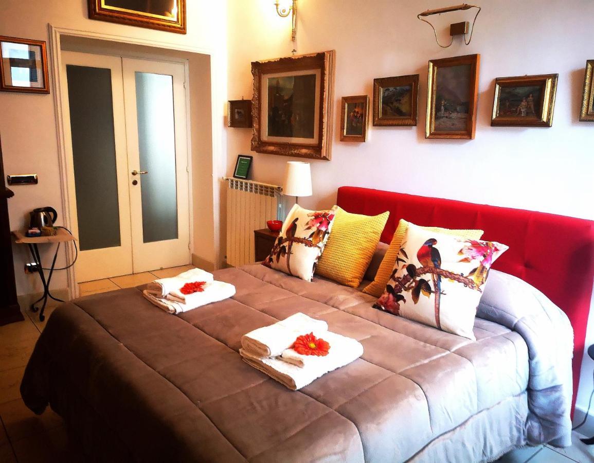 نابولي Suite Ottocento Napoletano المظهر الخارجي الصورة